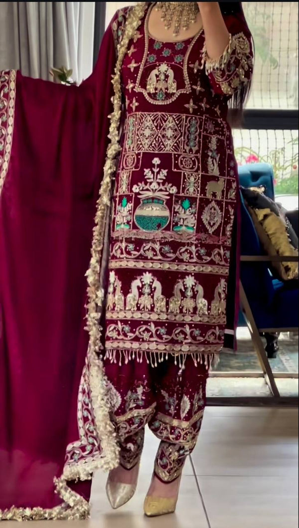 Meher Maharani Look Classic Punjabi Suit